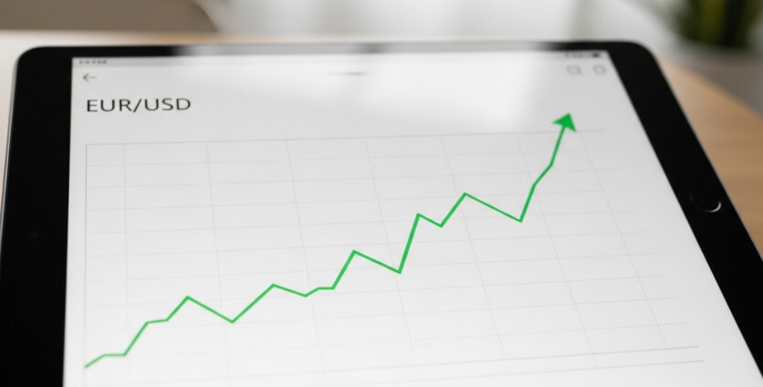 Forex Trading: The Basics Explained Simply by Jim Brown