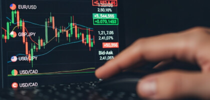 Spread Betting in Forex Trading: Meaning, Mechanics, and Key Considerations