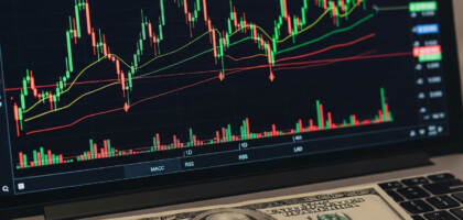 Potential Earnings from a $100 Investment in Forex Trading: Factors, Risks, and Realistic Expectations