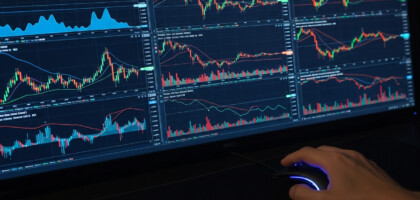 Which Leading Indicator Is Best for Your Swing Trading Strategy? A Comprehensive Guide